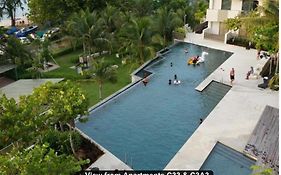 By The Sea- Pool And Sea View